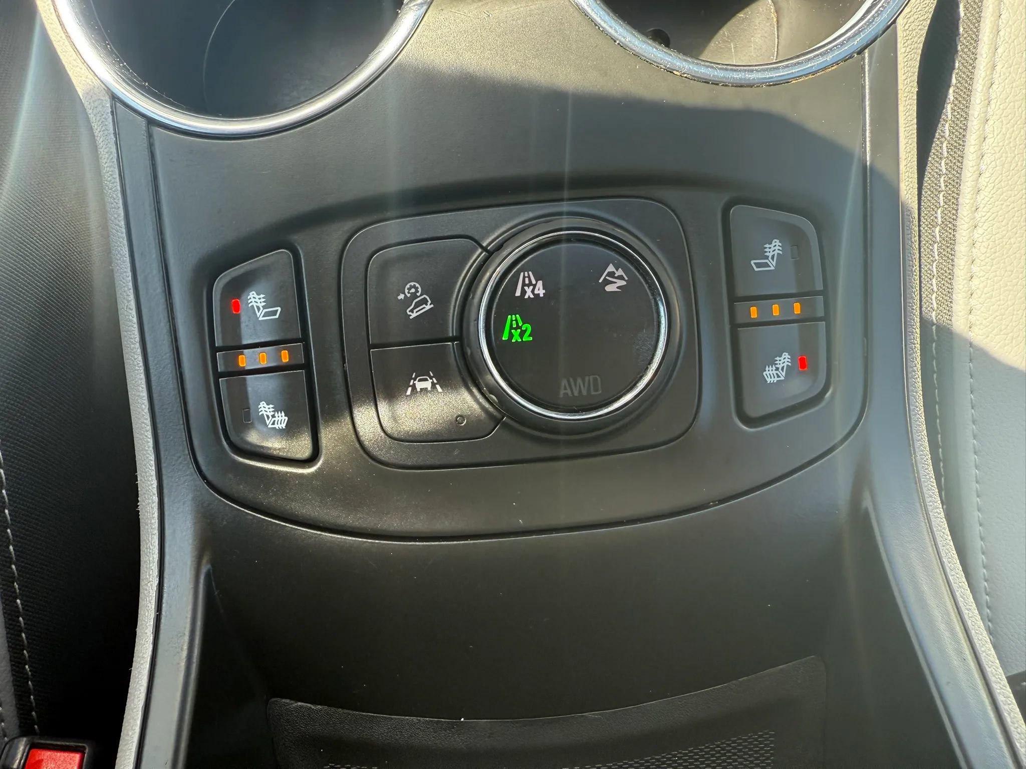 Used 2022 GMC Terrain SLT AWD/4WD image 16