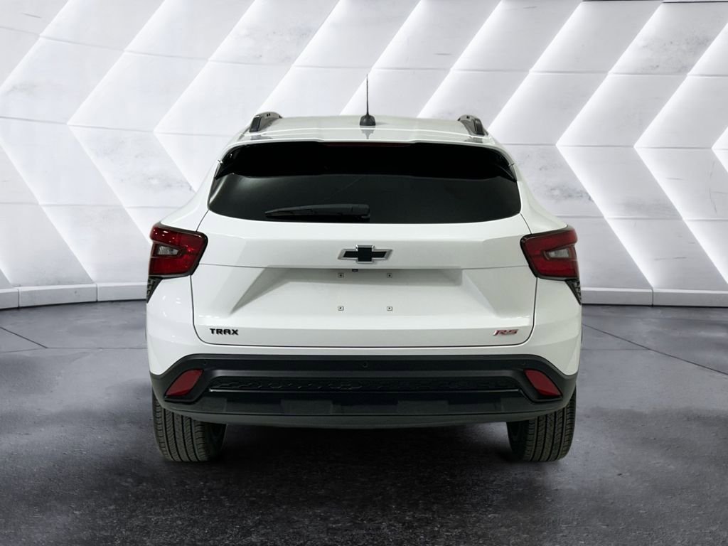 Used 2024 Chevrolet Trax RS w/ Driver Confidence Package FWD image 5