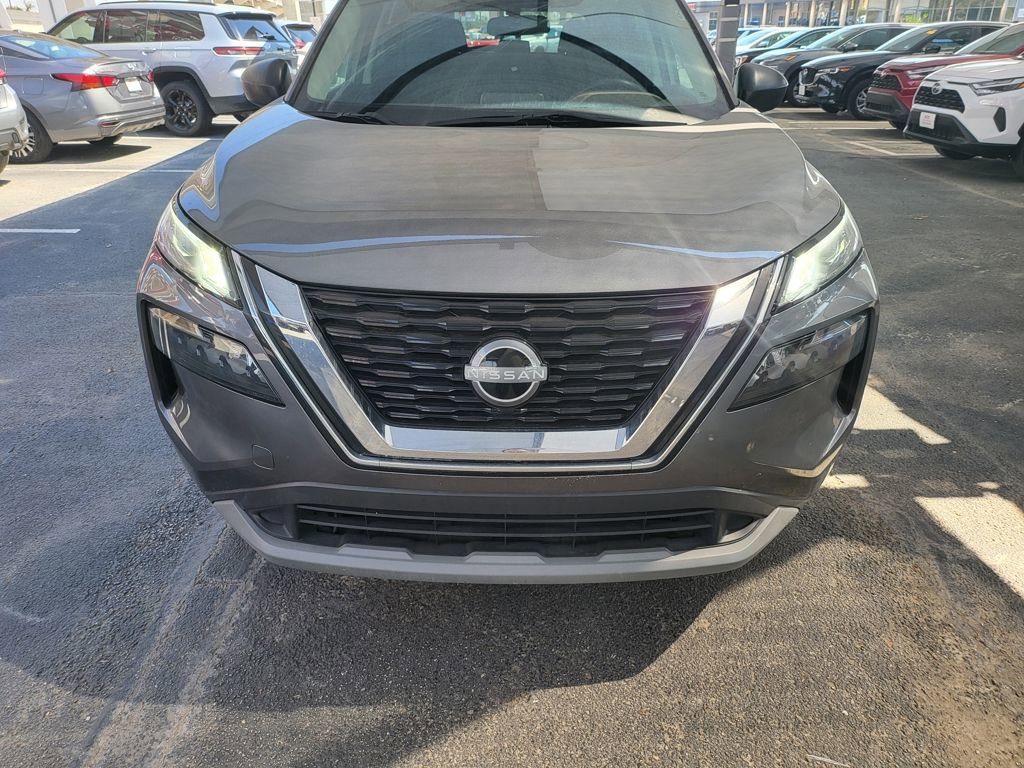 Used 2023 Nissan Rogue S image 2