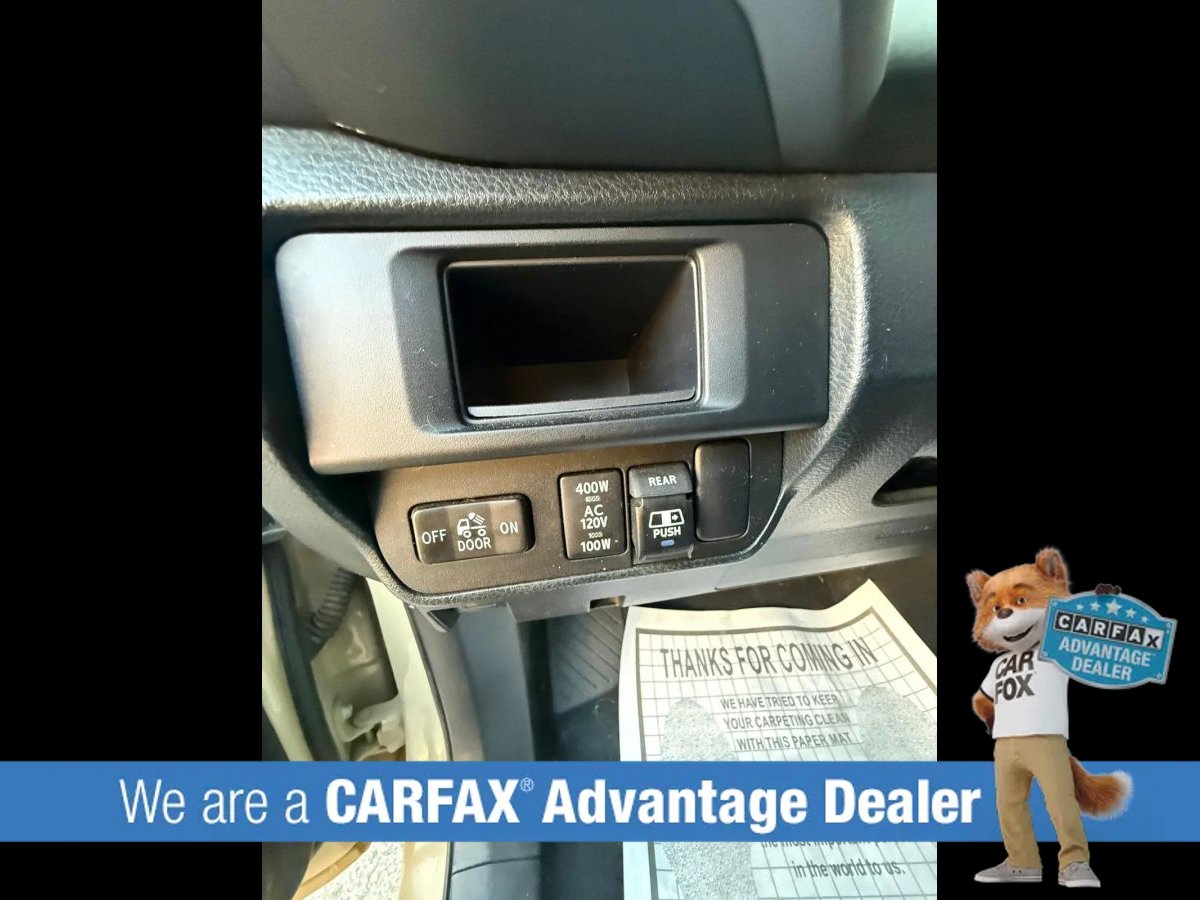 Used 2017 Toyota Tacoma TRD Off-Road w/ Premium & Technology Package image 54