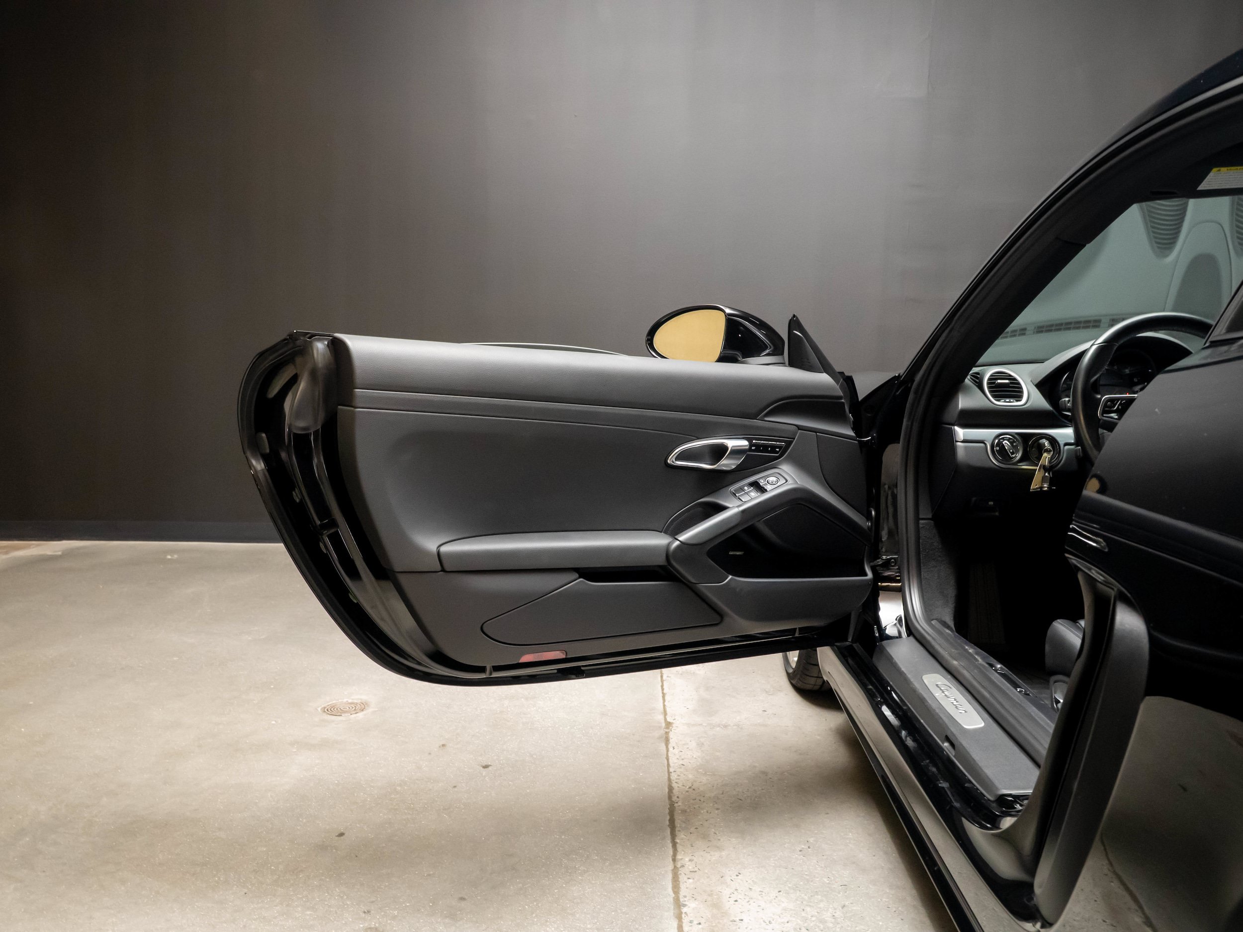 Certified 2018 Porsche 718 Cayman RWD image 26