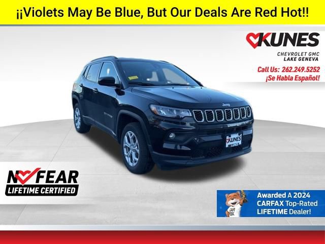 Used 2024 Jeep Compass Latitude image 1