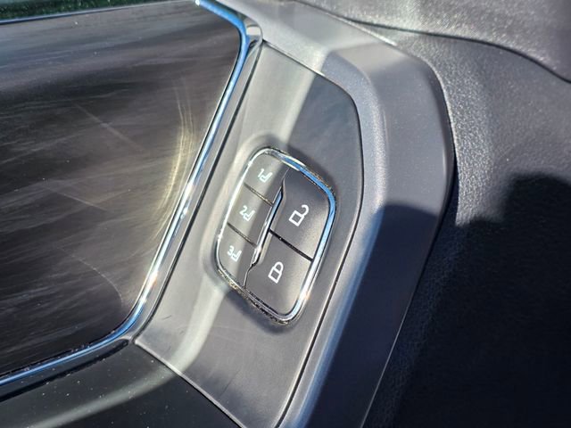 Used 2025 Ford F150 Lariat w/ Equipment Group 502A High image 6