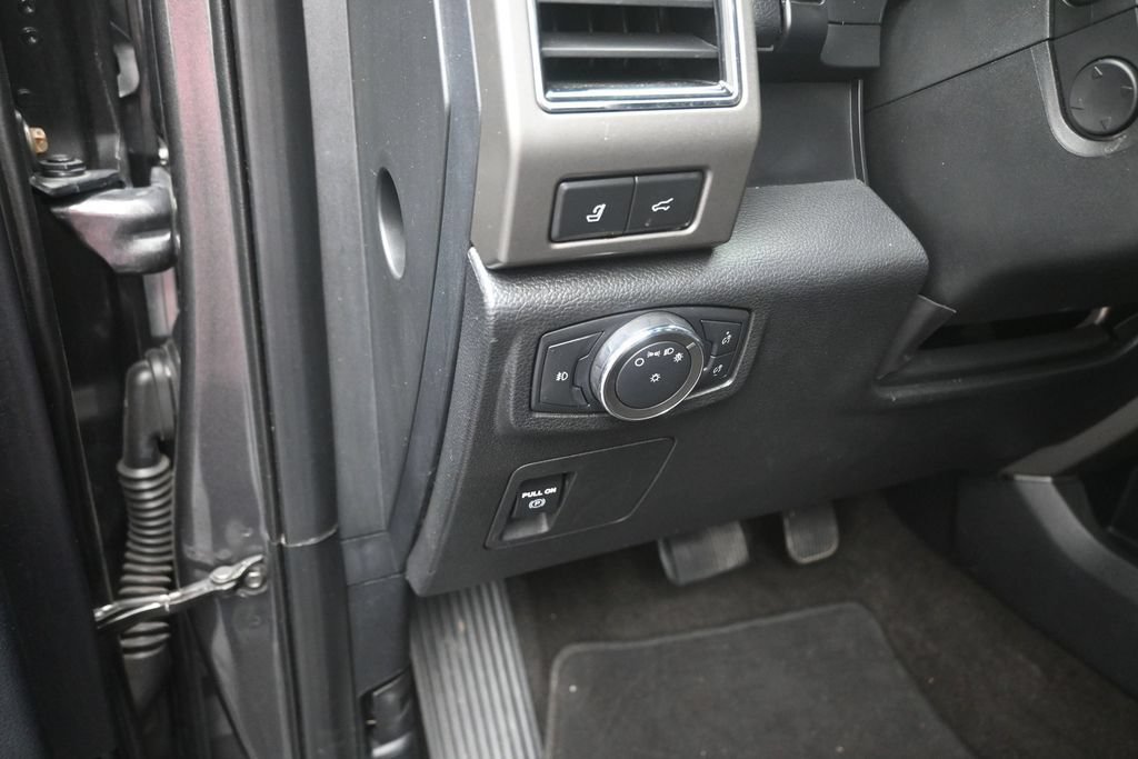 Used 2021 Ford Expedition XLT RWD image 13