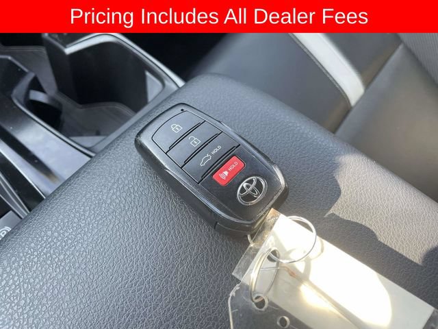 Used 2025 Toyota Camry SE FWD image 34