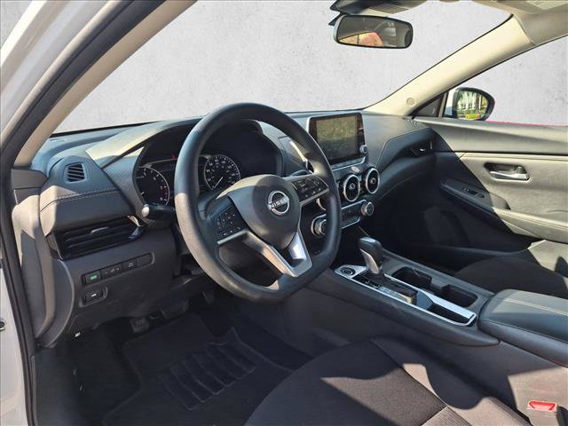 Used 2025 Nissan Sentra SV FWD image 10