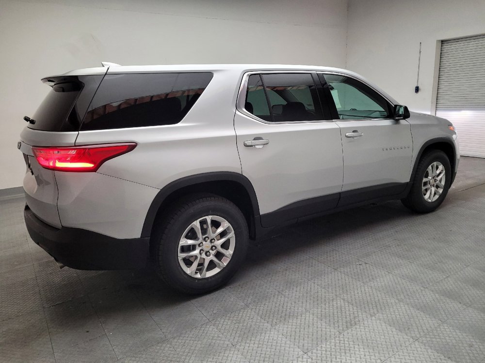 Used 2021 Chevrolet Traverse LS image 10