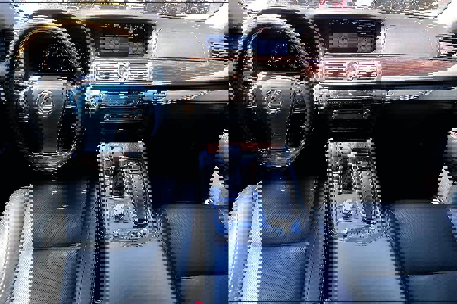 Used 2015 Lexus LS 460 L RWD image 16