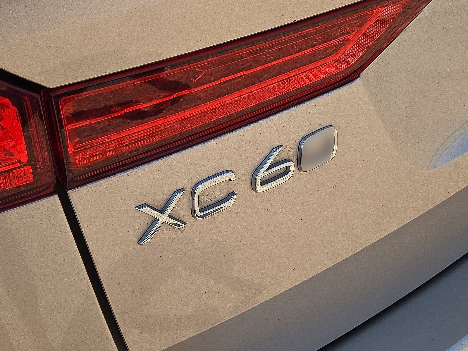 Certified 2024 Volvo XC60 B5 Core AWD/4WD image 12
