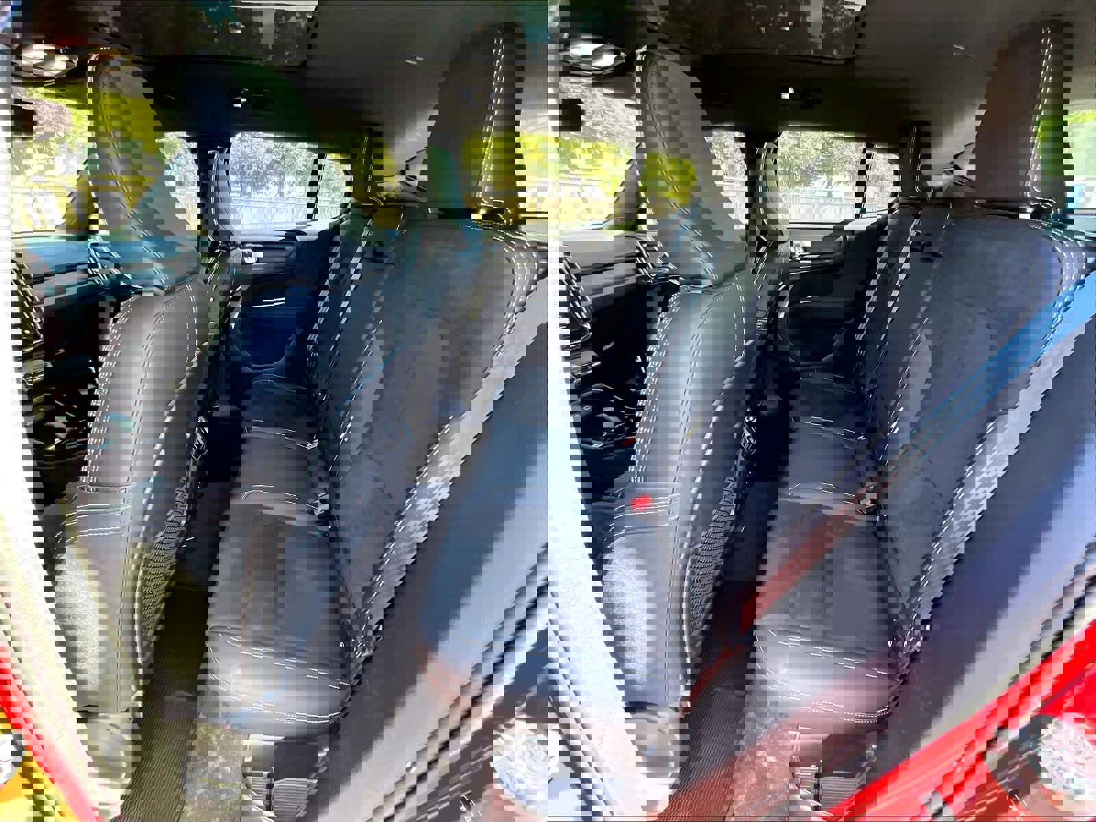 Used 2022 Volvo C40 P8 Recharge Ultimate image 29