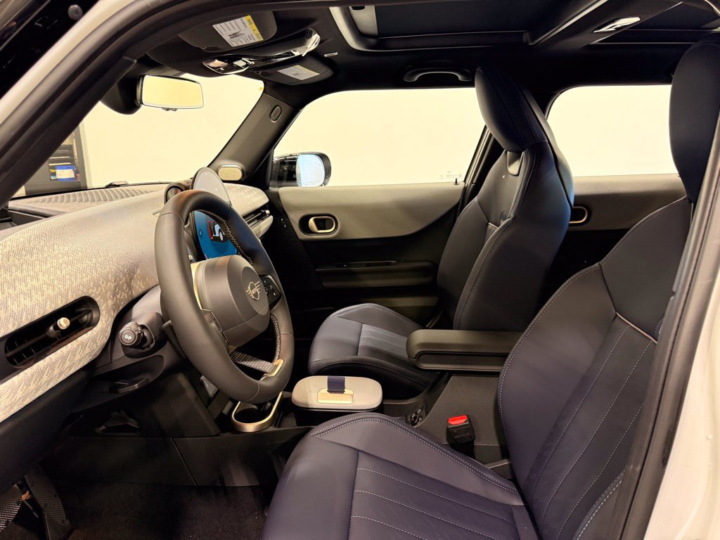 Certified 2026 MINI Cooper 4-Door Hardtop FWD image 12