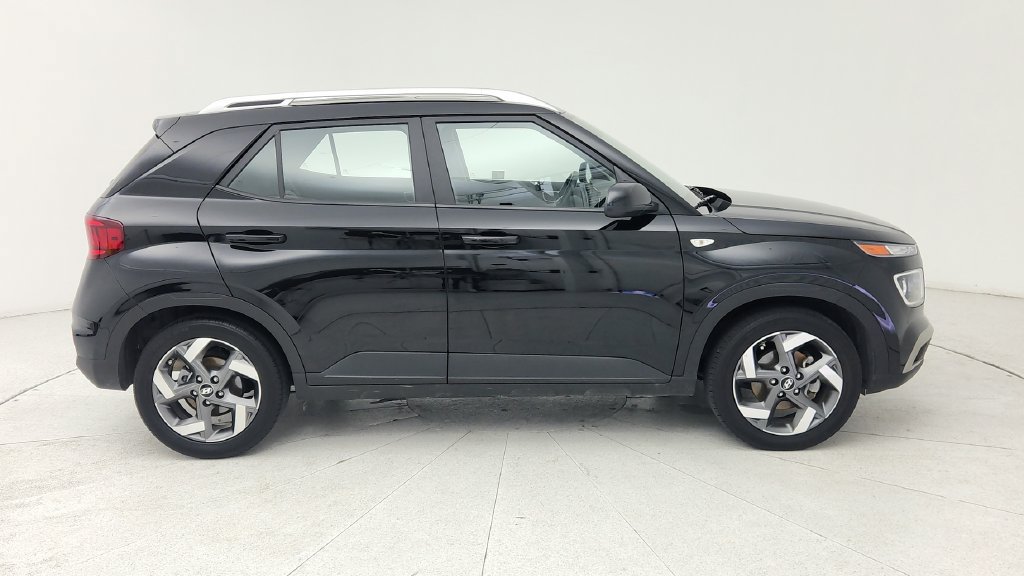 Used 2025 Hyundai Venue SEL FWD image 8