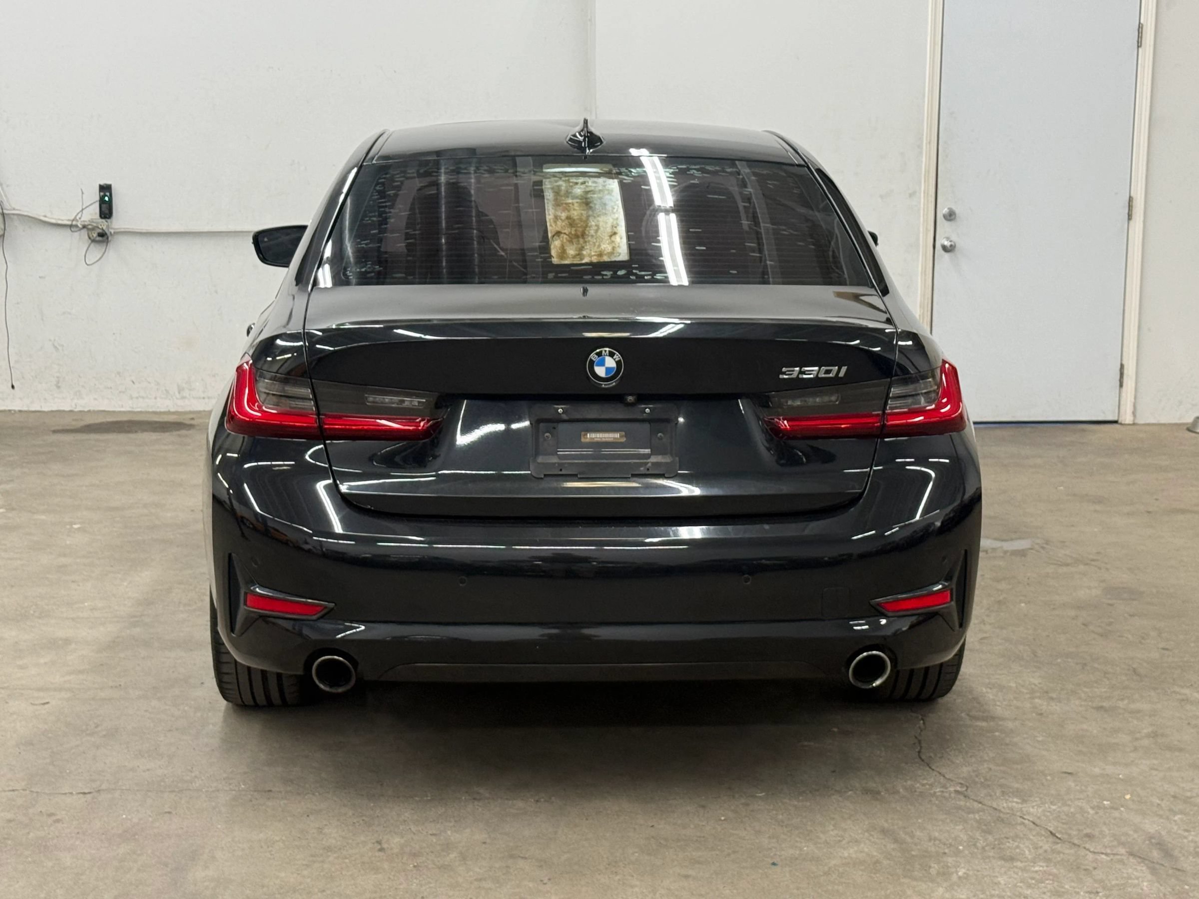 Used 2020 BMW 330i Sedan w/ Convenience Package RWD image 4