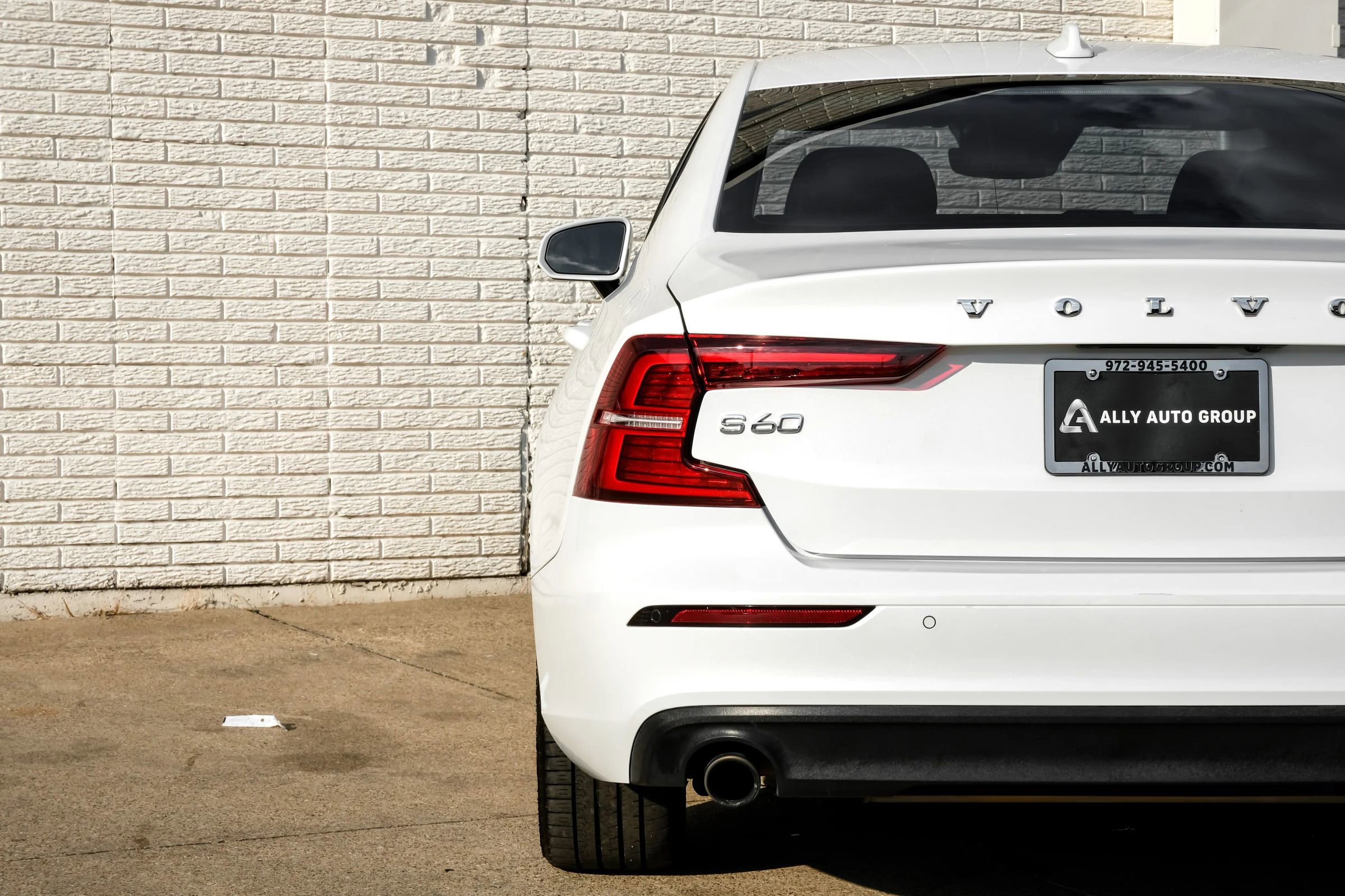 Used 2020 Volvo S60 T5 Momentum image 43