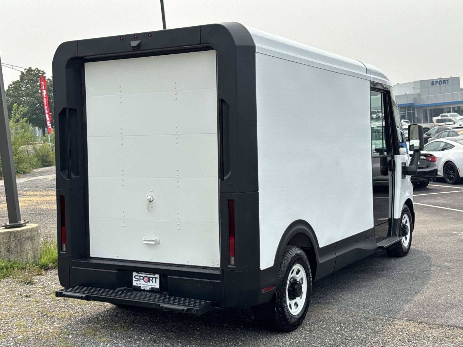 Used 2024 Chevrolet Brightdrop 400 w/ Commercial Equipment Package AWD/4WD image 30