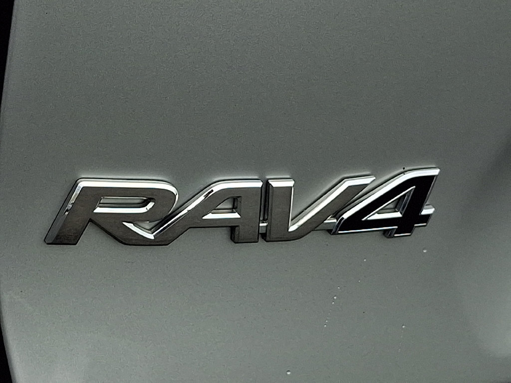Certified 2025 Toyota RAV4 XLE AWD/4WD image 30