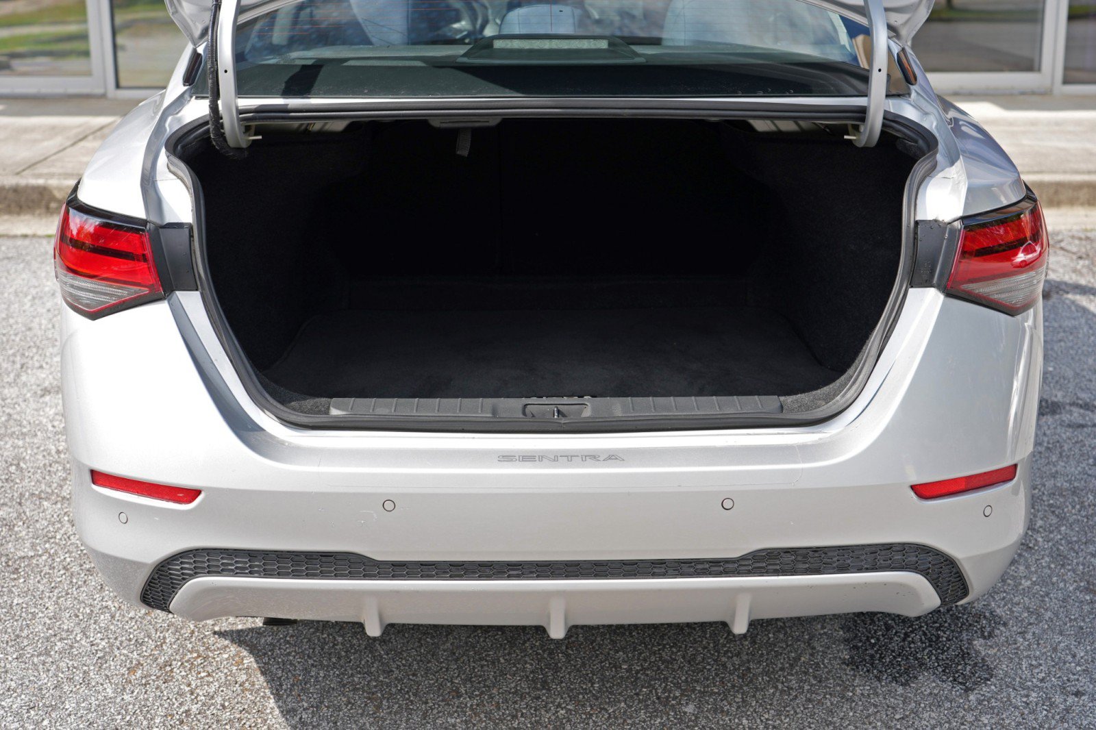 Used 2022 Nissan Sentra S w/ Trunk Package FWD image 9