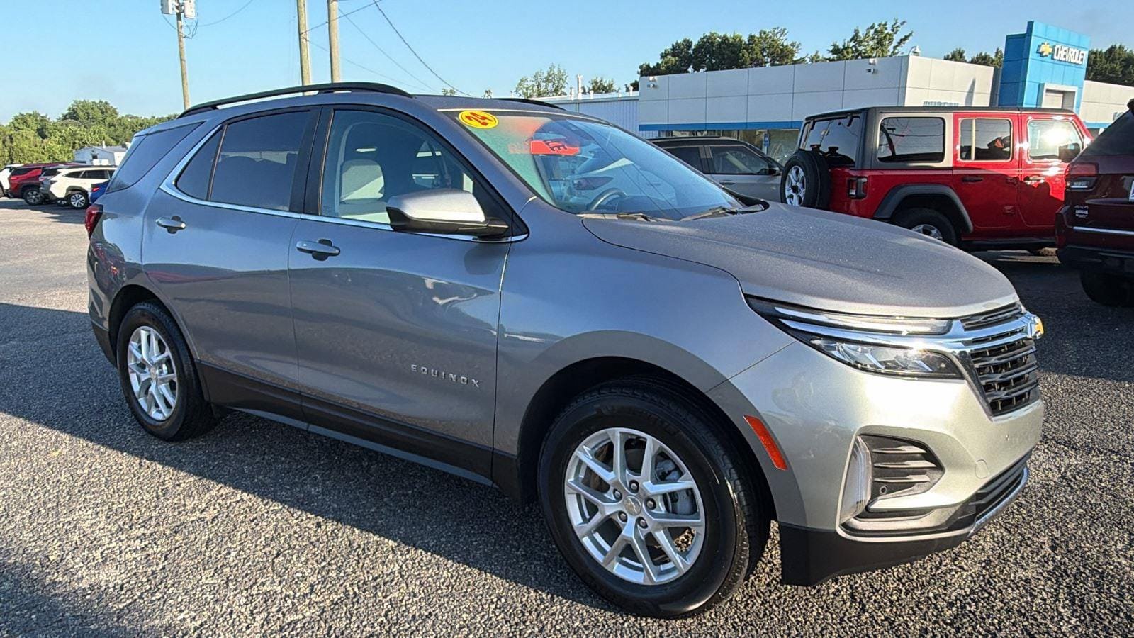 Used 2024 Chevrolet Equinox LT FWD image 6