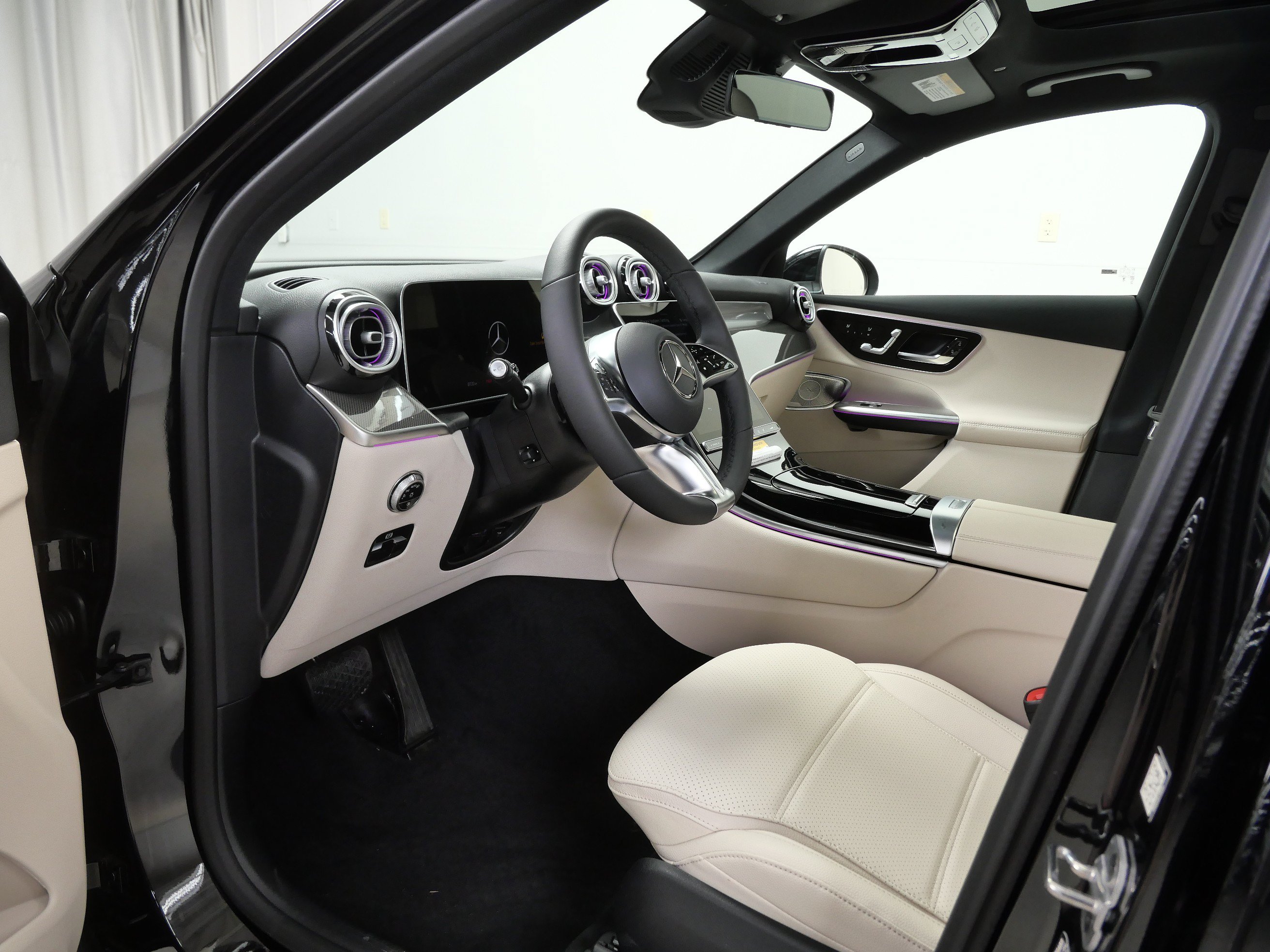 New 2026 Mercedes-Benz GLC 300 4MATIC image 11