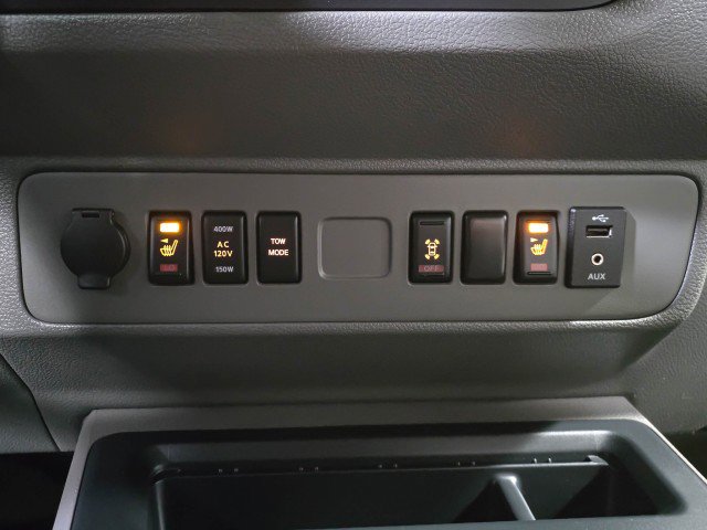 Used 2021 Nissan NV 3500 SL image 24