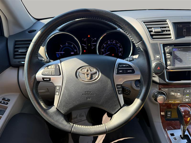 Used 2013 Toyota Highlander Limited image 15