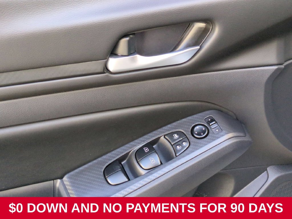 Used 2025 Nissan Altima 2.5 SV AWD/4WD image 13