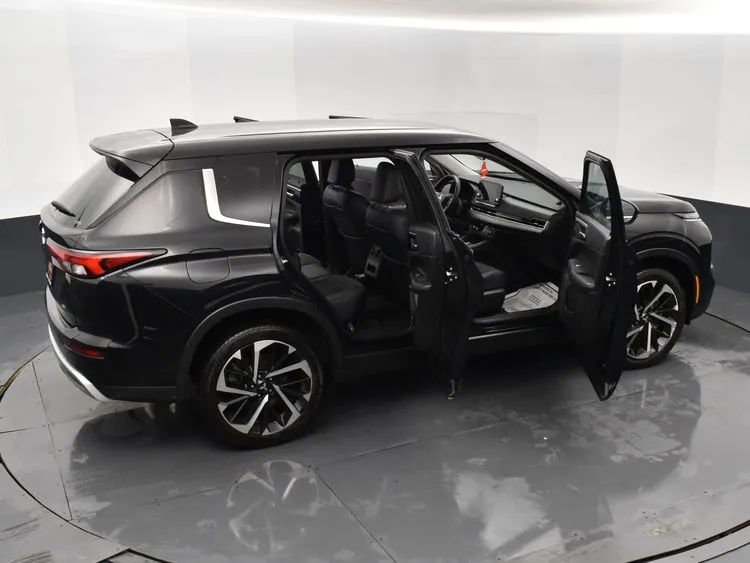 Used 2024 Mitsubishi Outlander Ralliart image 6