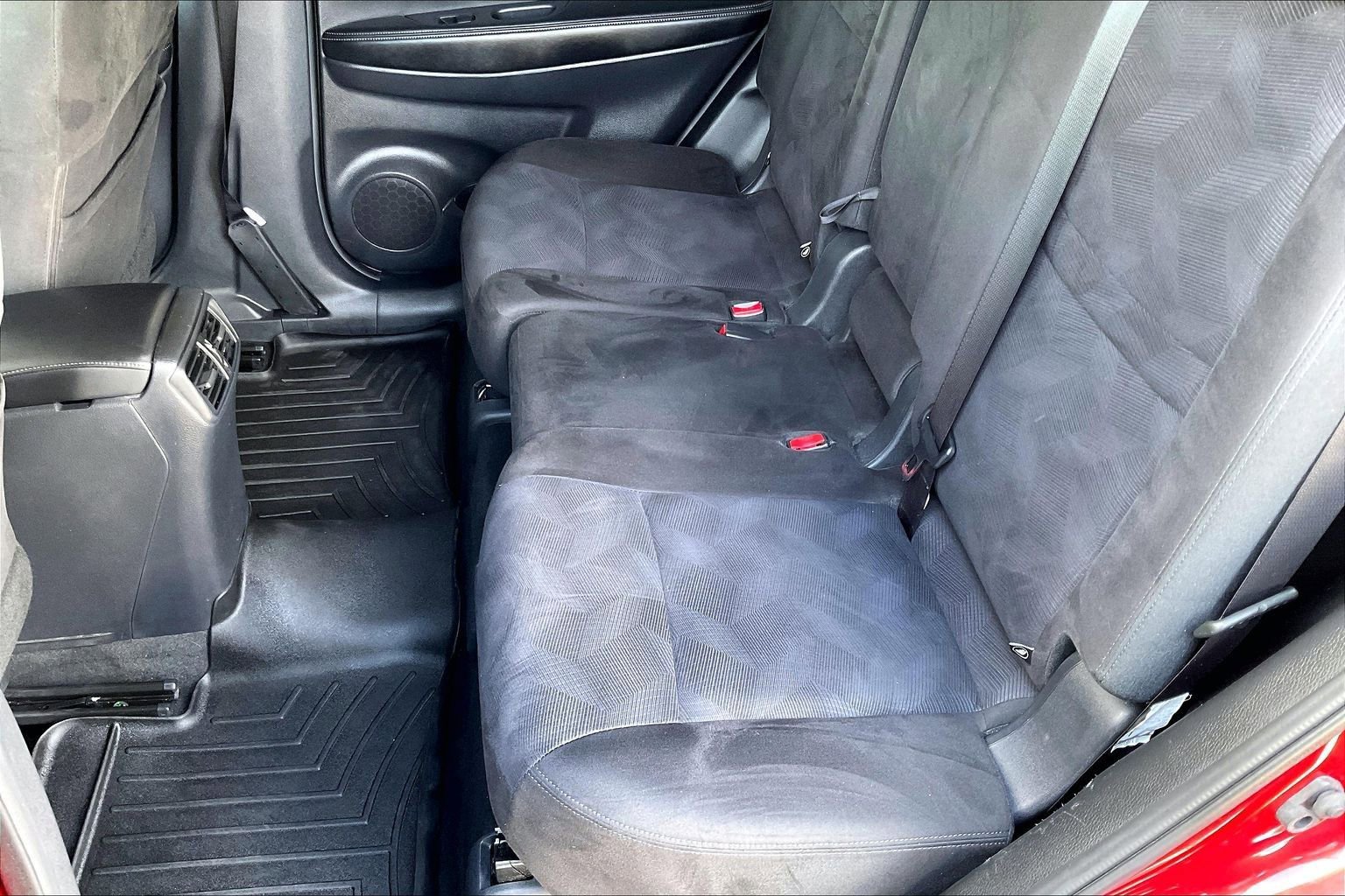 Used 2015 Nissan Rogue S image 17