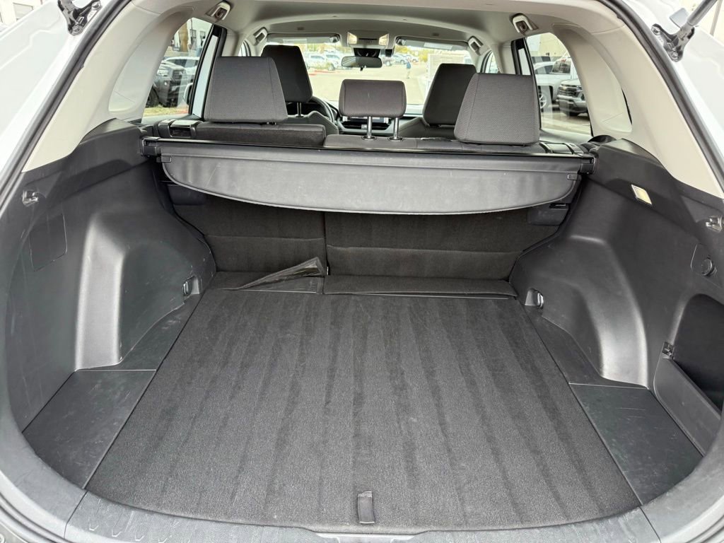 Used 2025 Toyota RAV4 XLE w/ Weather Package image 17