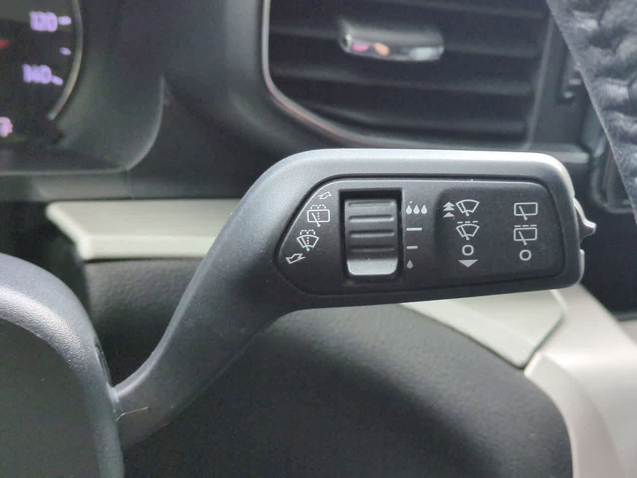 Used 2023 Ford Explorer XLT w/ Equipment Group 202A RWD image 26