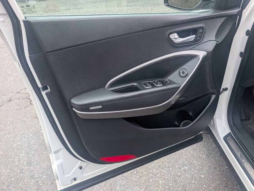 Used 2015 Hyundai Santa Fe Limited w/ Option Group 04 image 9