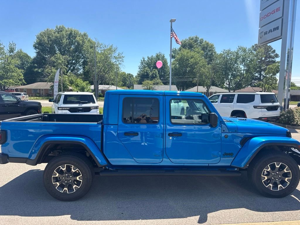 New 2026 Jeep Gladiator Sport AWD/4WD image 7