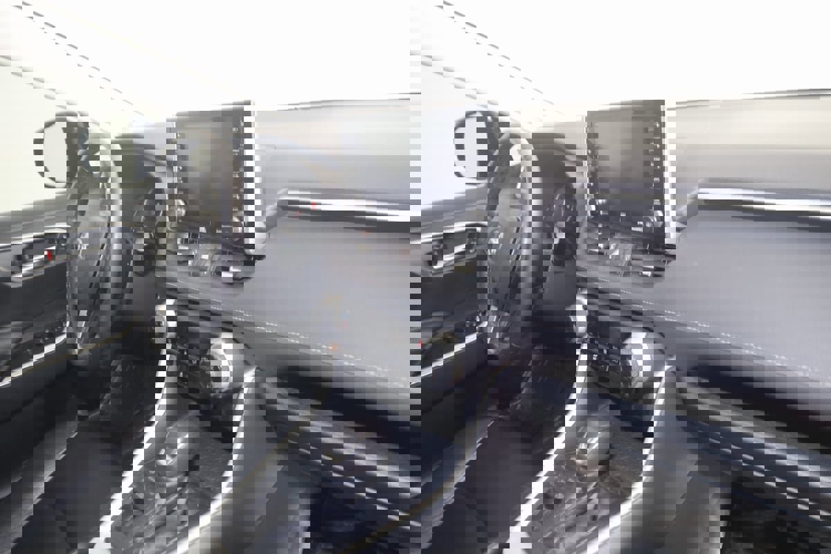 Used 2019 Toyota RAV4 XLE Premium image 37