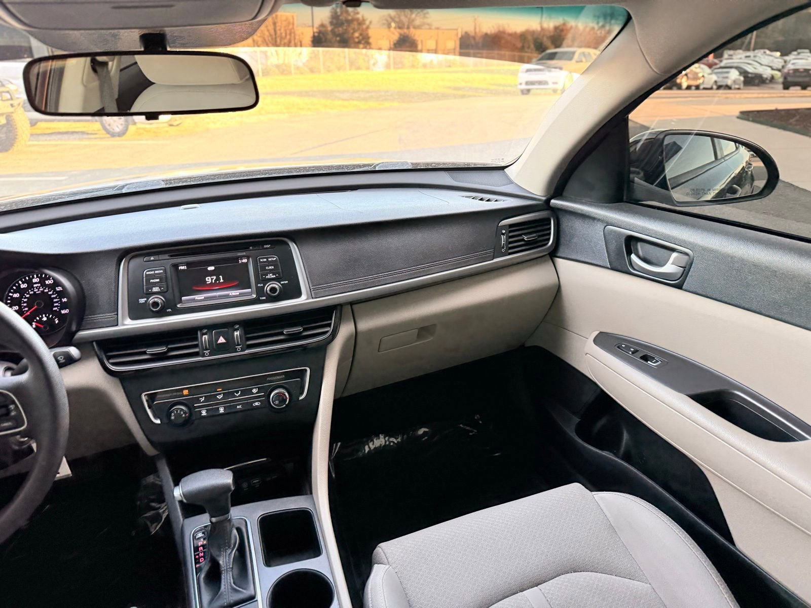 Used 2016 Kia Optima LX image 23