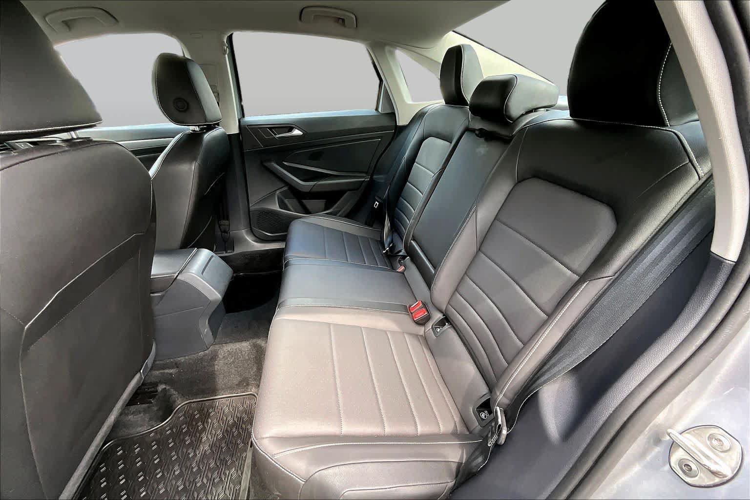 Used 2023 Volkswagen Jetta SE FWD image 21