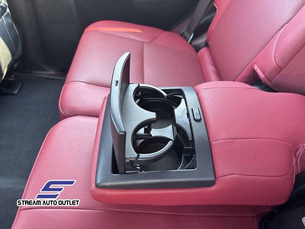 Used 2023 Lexus GX 460 Premium w/ Premium Package image 14