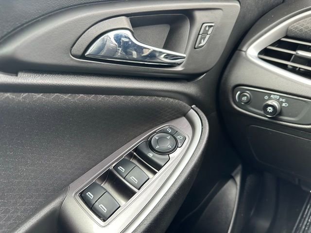 Used 2023 Chevrolet Malibu RS image 28