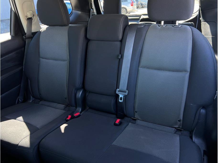 Used 2019 Nissan Pathfinder SV w/ SV Tech Package AWD/4WD image 7
