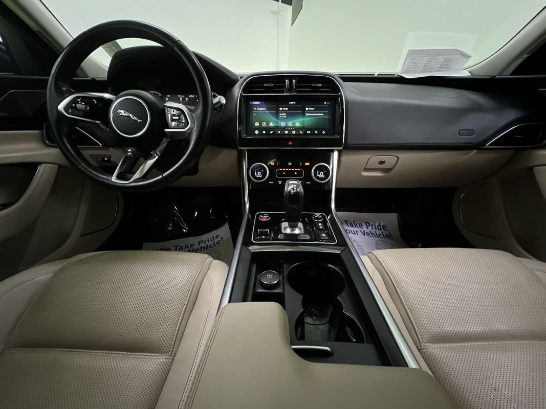 Used 2020 Jaguar XE S RWD image 17