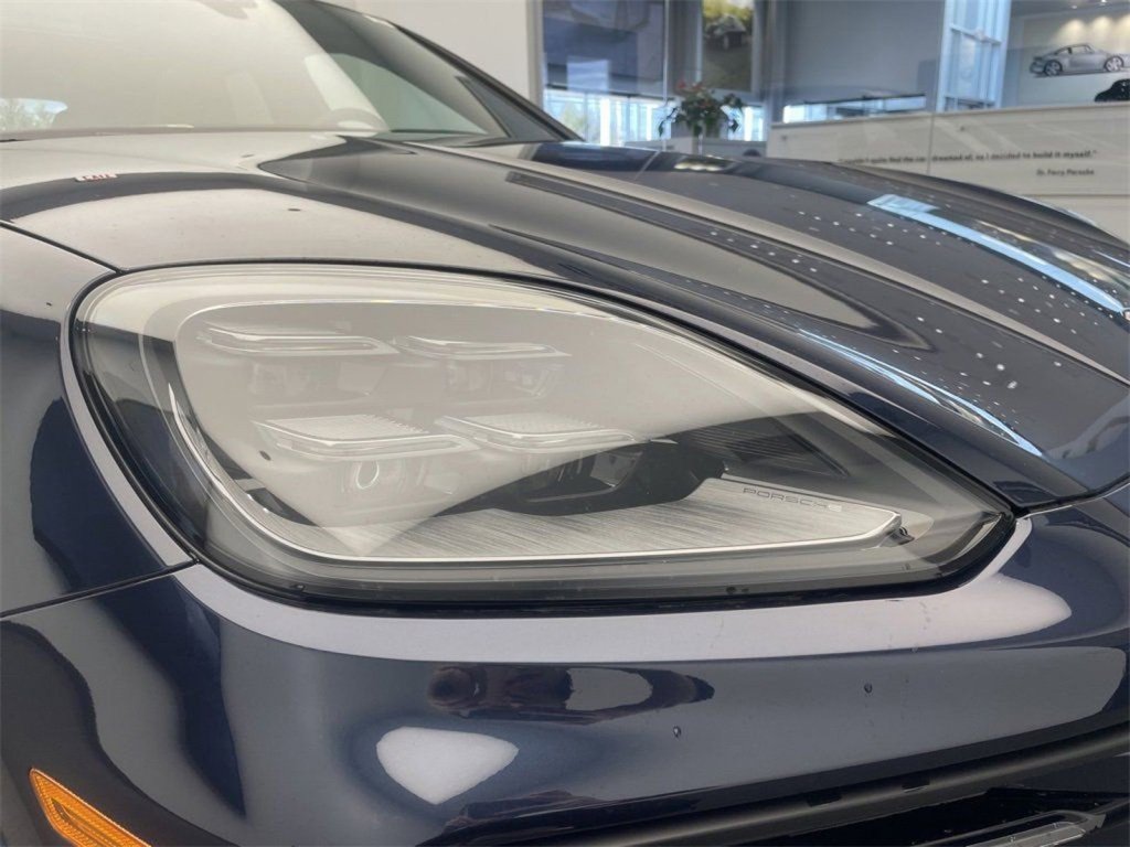 Certified 2025 Porsche Cayenne image 7