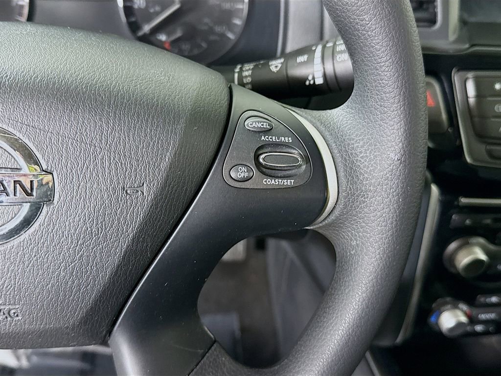 Used 2020 Nissan Pathfinder S image 22