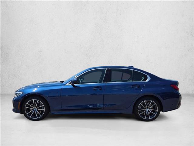 Used 2021 BMW 330e w/ Premium Package RWD image 9
