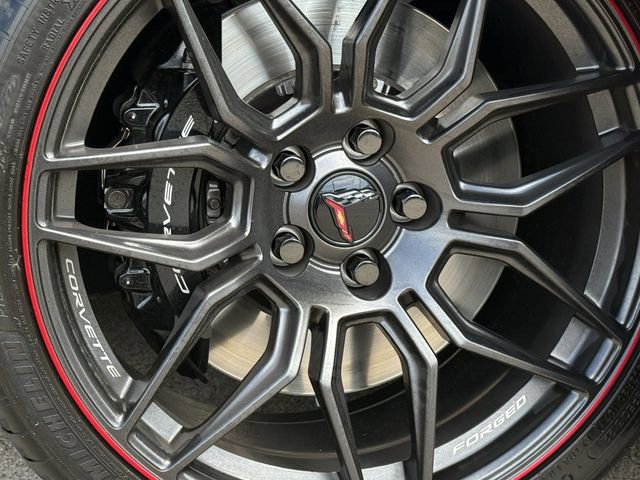 Used 2025 Chevrolet Corvette Z06 w/ Battery Protection Package image 11