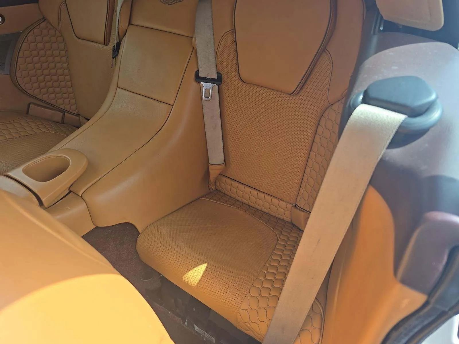 Used 2015 Aston Martin Vanquish Volante RWD image 8