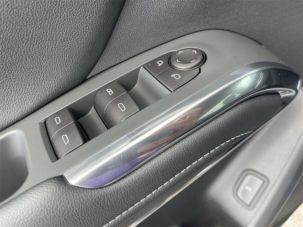 New 2026 Chevrolet Traverse LT w/ Sun and Wheel Package image 13