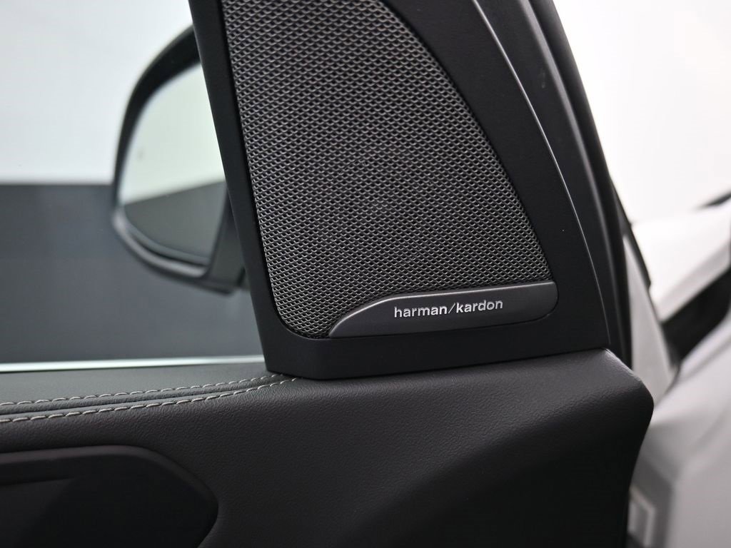 Used 2024 BMW X5 xDrive40i w/ Premium Package image 10