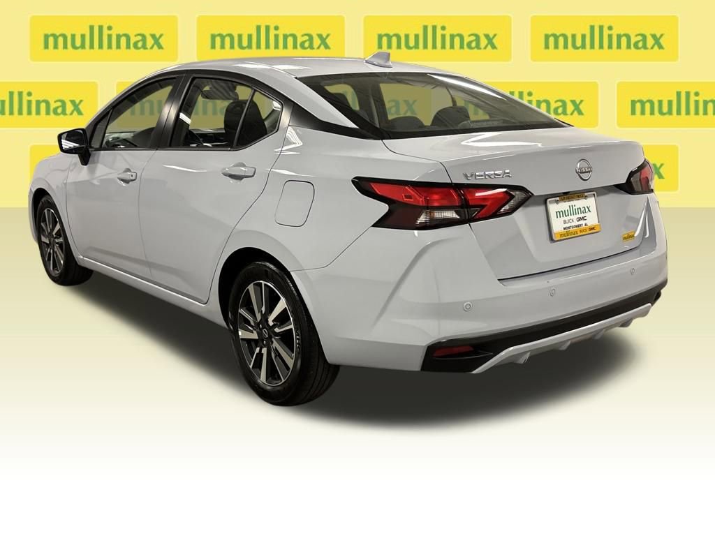 Used 2025 Nissan Versa SV image 17