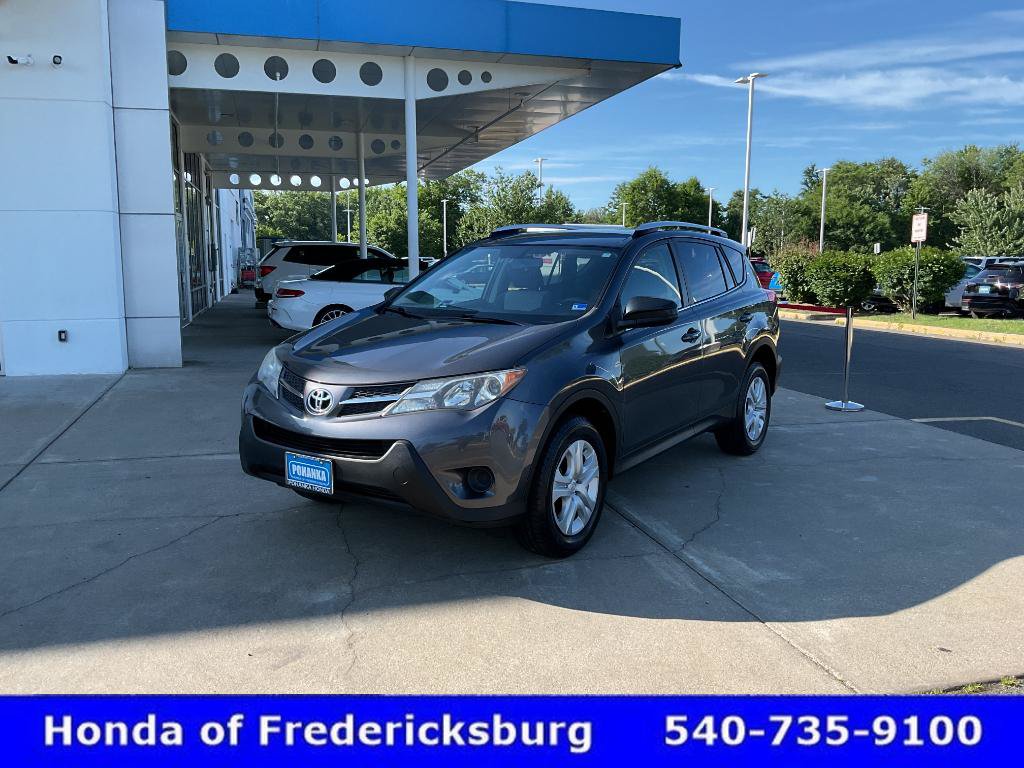 Used 2015 Toyota RAV4 LE AWD/4WD image 1