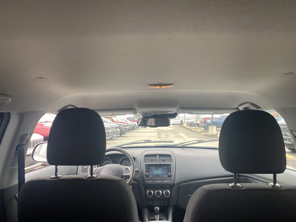 Used 2025 Mitsubishi Outlander Sport ES image 15