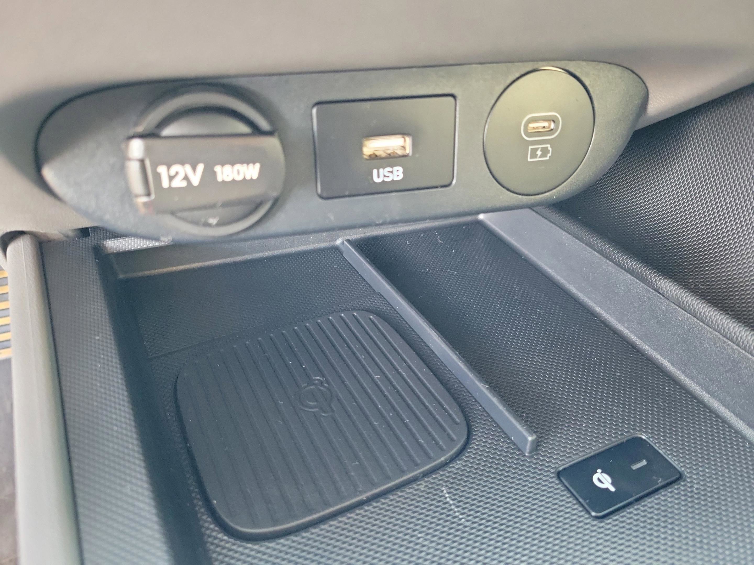 Certified 2025 Hyundai Elantra Sport image 28